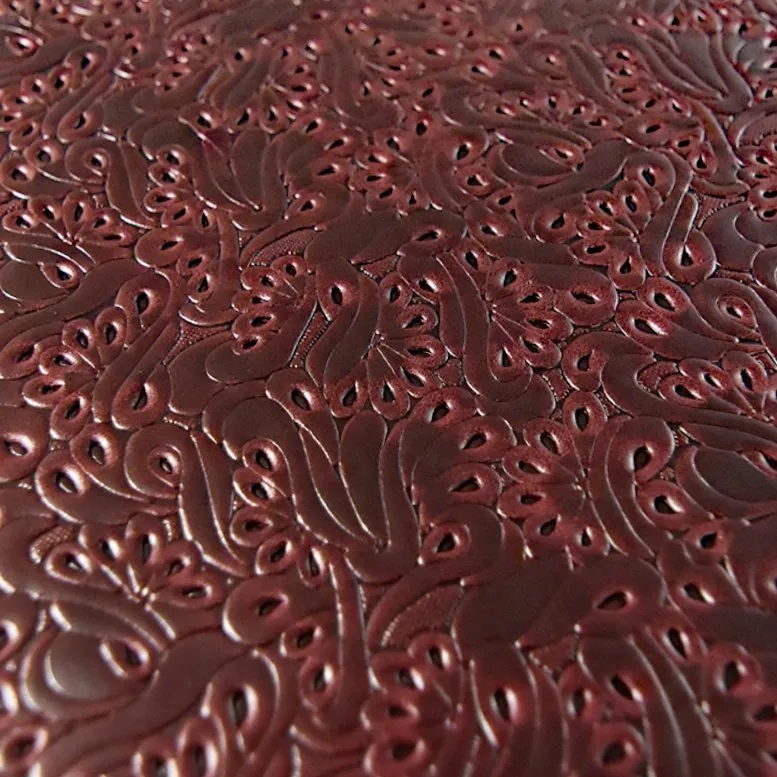 Classic Clutch Embossed - Drake Sangria